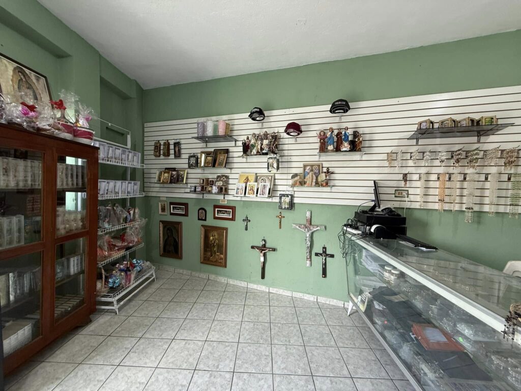 LIBRERIA PARROQUIAL