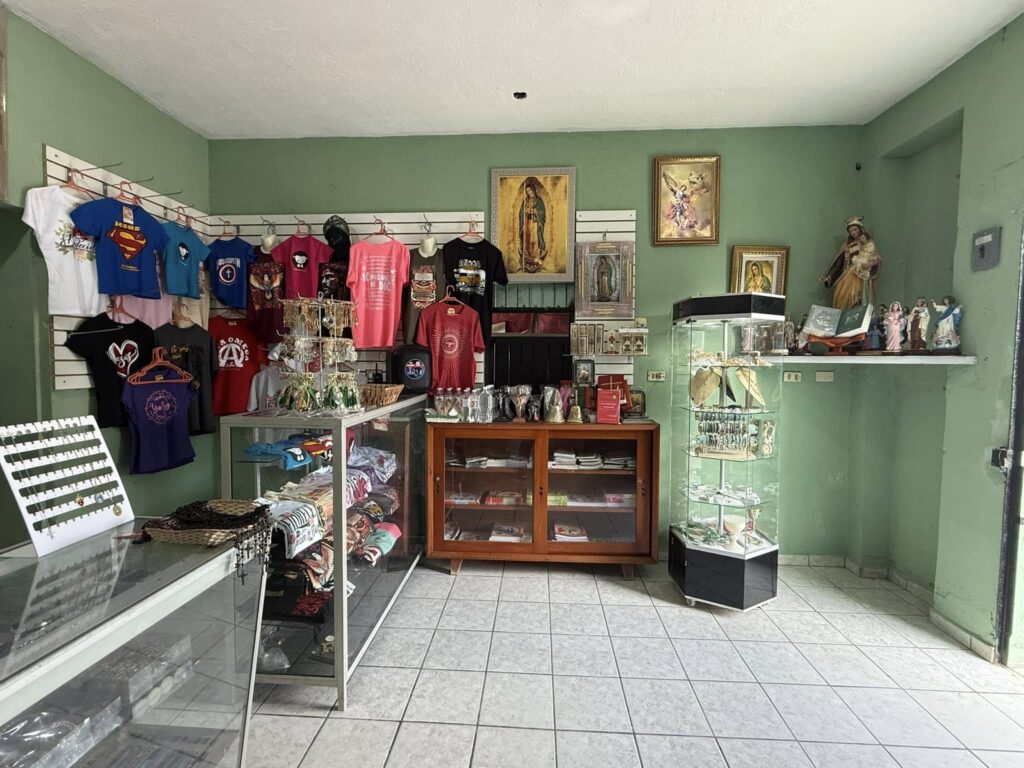 LIBRERIA PARROQUIAL