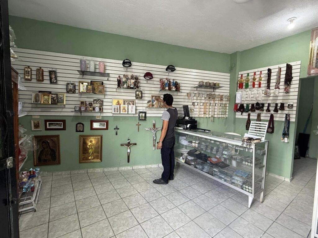 LIBRERIA PARROQUIAL