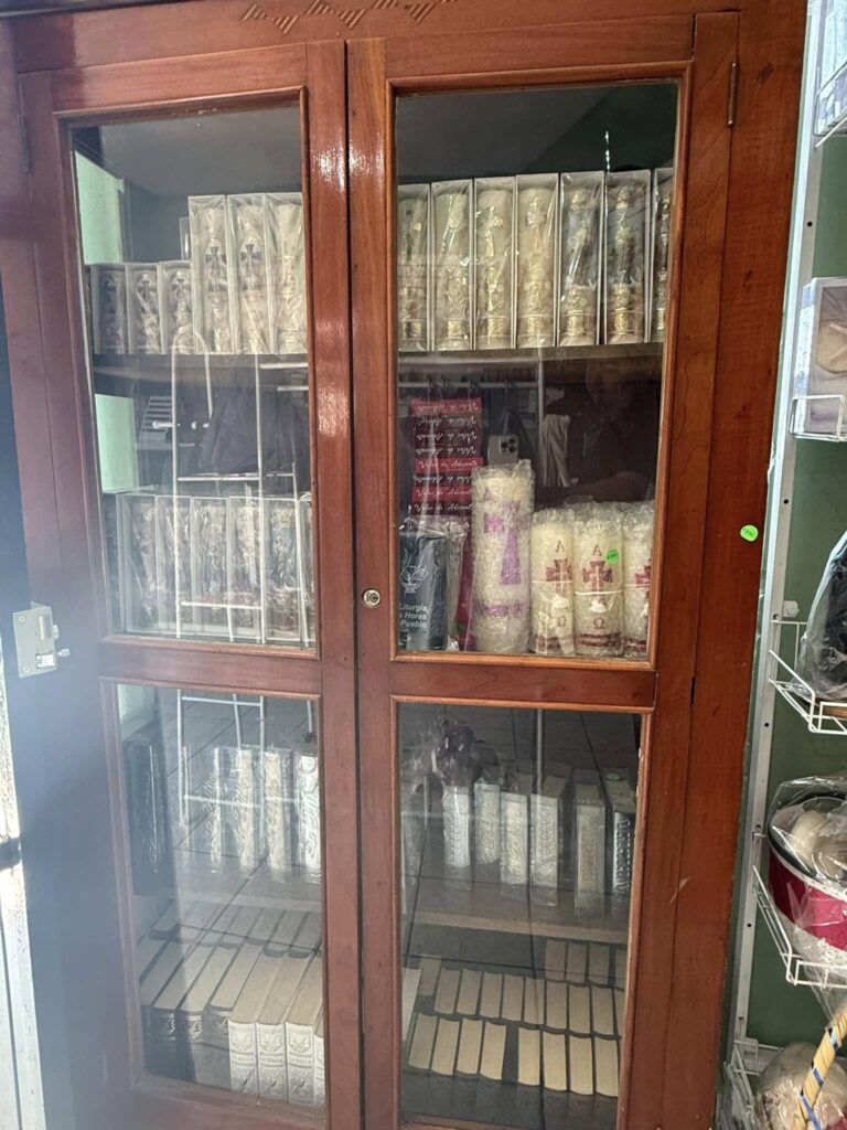 LIBRERIA PARROQUIAL