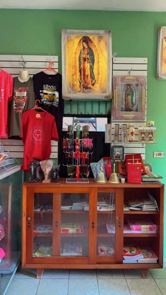 LIBRERIA PARROQUIAL