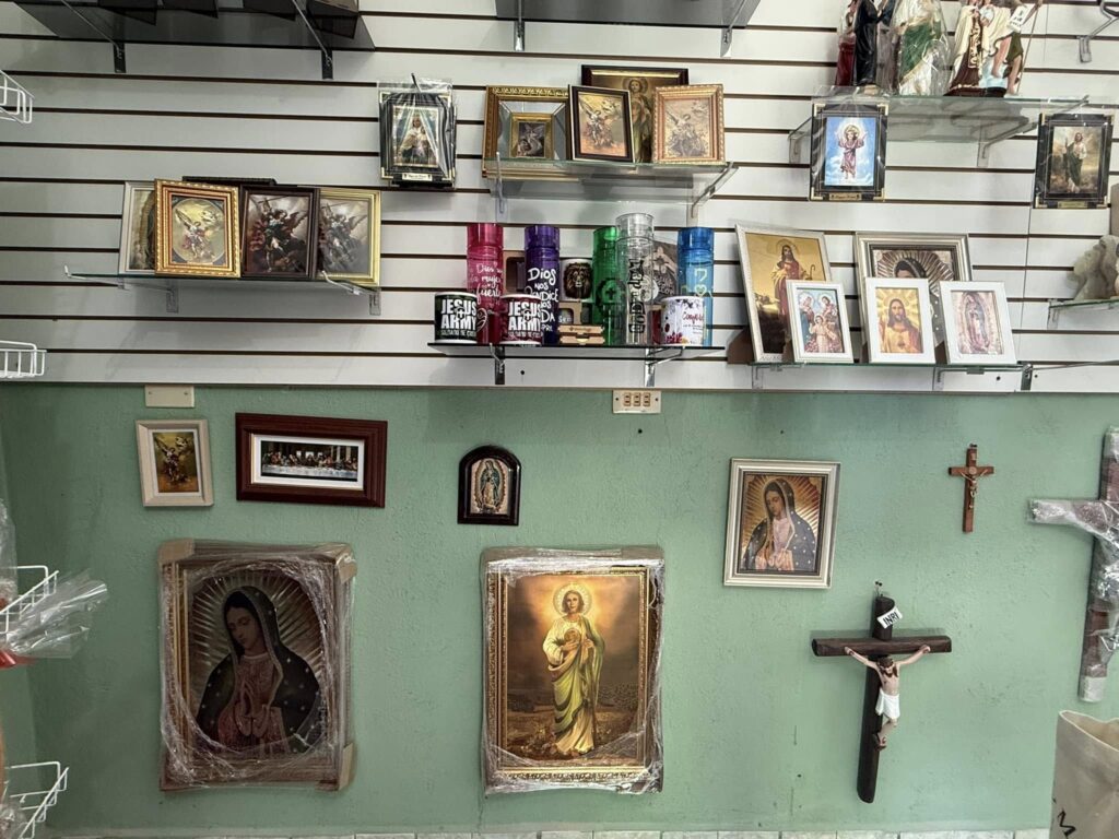 LIBRERIA PARROQUIAL